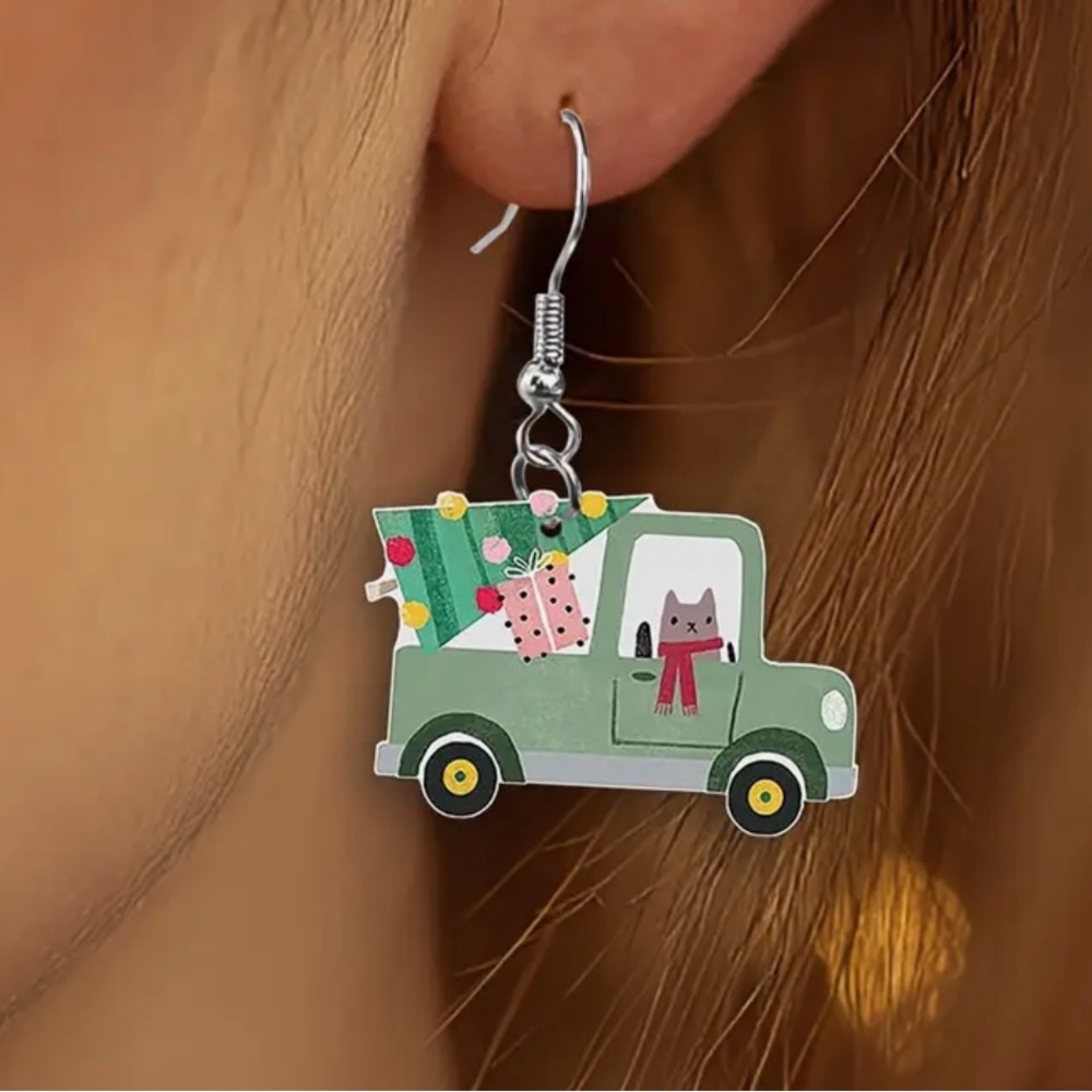 Holiday Green Truck with Christmas Tree  Earrings Kitty Cat Driver - Picture 2 of 5